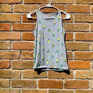 Awesome/cute pineapple shirt, Awesome for outdoor and pool party’s